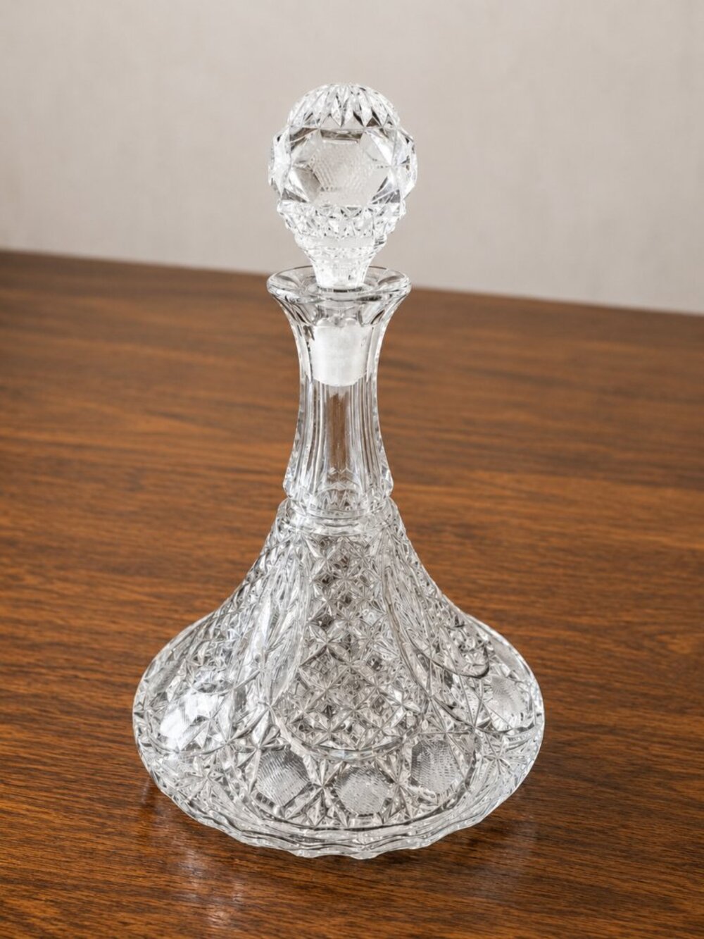 VTG Waterford Cut Crystal Decanter 32 oz Stopper Bottle Diamond Pattern Barware